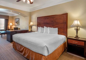 Best Western Plus Monica Royale Inn & Suites