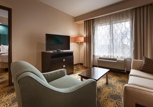 Best Western Premier Ashton Suites - Willowbrook