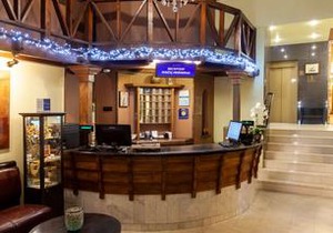 BEST WESTERN Santakos Hotel