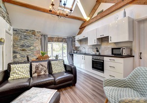 Beudy Menai - Two Bedroom House, Sleeps 4