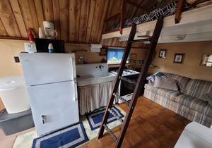 Blakley Hobbit Small Cabin