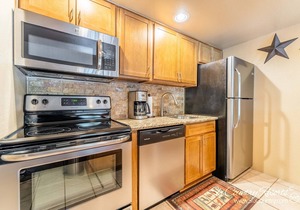 Bliss in Downtown Breck! Unbeatable Location with Stunning Mtn Views TE204