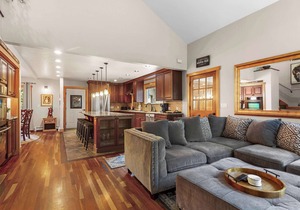 Blue Sky Lodge - Spacious 5BR Lodge