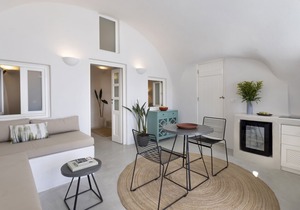 Bluedome Suite with Hot Tub