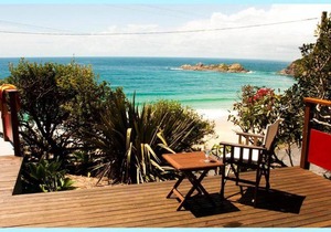 Boat Beach Surf Shack - BYO Linen