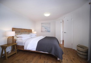 Boat Beach Surf Shack - BYO Linen