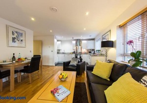 Borehamwood - Spacious Apartment