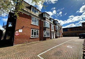 Bournemouth 3 Bedroom - Parking