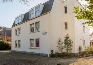 Bramerton Court