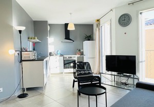 Brand New 2BR Apartment Old Town Antibes w/Parking