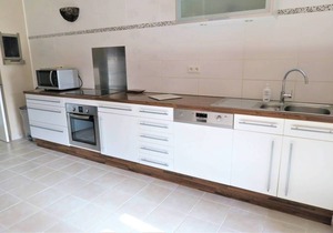Breton house with enclosed garden in the center of PERROS-GUIREC