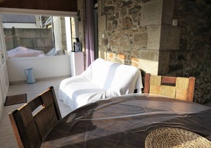 Breton house with enclosed garden in the center of PERROS-GUIREC