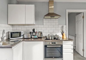 BridgeCity Modern Holiday Condo in Maidstone - f8