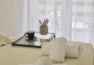 Bright and Peaceful Apartment near Varkiza beach