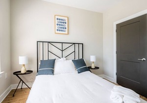 Bright and Pretty 1BR with Pool & Gym