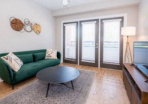 Bright and Pretty 1BR with Pool & Gym