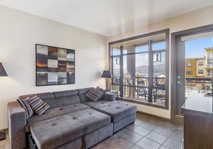 Bright Corner Unit with Lake and Pool Views 543