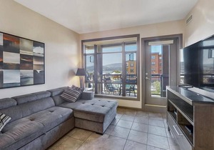 Bright Corner Unit with Lake and Pool Views 543