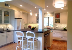 Bright, Colorful, Cozy Home Close To Beach, Town And Activities.