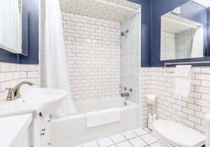 Bright & Modern 2BR Apartment with Netflix!