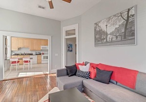 Bright & spacious apt - very pet friendly!