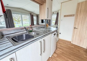 Brilliant 6 berth caravan for hire at Haven Hopton in Norfolk ref 80039G