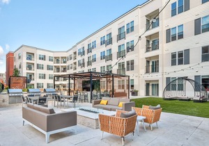 Bud Brewery + Eats | Pool & Gym | Zencity