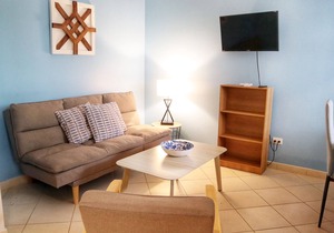 Budget 2-Bedroom Just Steps From Ocean and Amenities