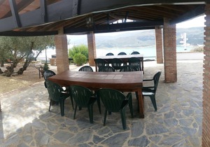 Buenavista 1 Apartment Overlooking Lake Iznajar and Swimming Pool