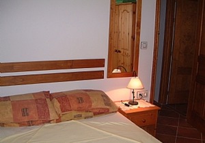 Buenavista 1 Apartment with Private Pool and Overlooking Lake Iznajar