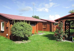 Bungalows in Wrzosowo - The Bird's Cage for 4 persons
