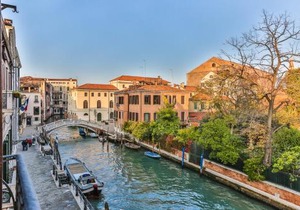 Ca Dei Greci Canal View