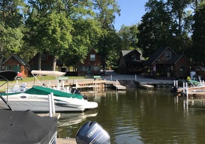 Cabin 1 Waterfront - Three Pines Lodging & Marina