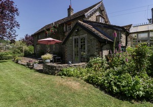 Cabin ∙ 2 bedrooms ∙ 5 guests