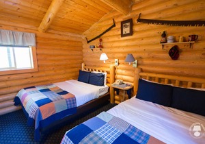 Cabin Creek Inn - Standard Double Queen by Highway