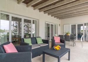 Cala Llonga - Three Bedroom Villa, Sleeps 6