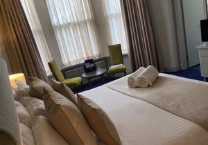 Caledonian Hotel