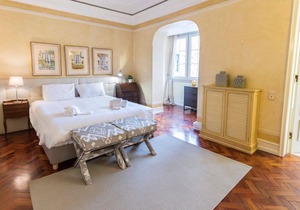 Campo Pequeno Charming Apartment by LovelyStay