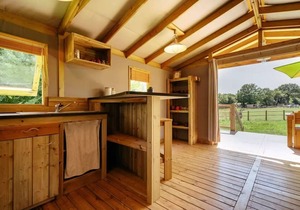 Campsite maeva Respire Domaine de Kervallon * - Cabane Lodge 3 Rooms 5 People + TV