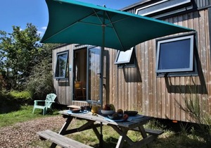 Campsite maeva Respire Domaine de Kervallon * - Tiny House 3 Rooms 4 People + TV