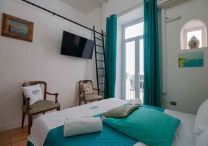 Carafa's Central Apartment by HHN