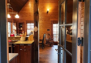 Cardinal’s Cove | 2-Story Cabin w/Fireplace + Jetted Tub + Biltmore Pass