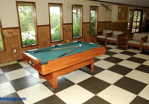 Carolina Landing Camping Resort Deluxe Cabin 4