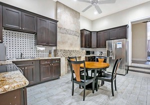 Carondelet Street Luxury Suites