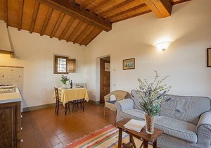 Casa Bonannia A: A cheerful one-story apartment in the characteristic style of the Tuscan countryside.
