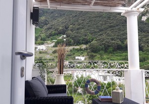 "Casa del mare" typical Capri style apartment