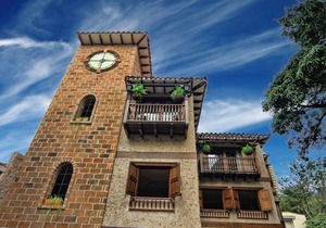 Casa del Reloj CASCADA PLUS- Luxury, Waterfall, Jacuzzi, Penthouse Suite