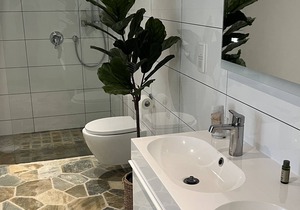 CASTLE GRABOW BEETHOVEN APARTMENT