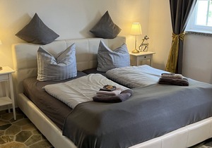 CASTLE GRABOW BEETHOVEN APARTMENT