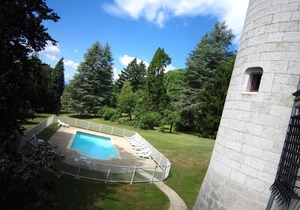 Castle in Serri res en Chautagne with terrace
